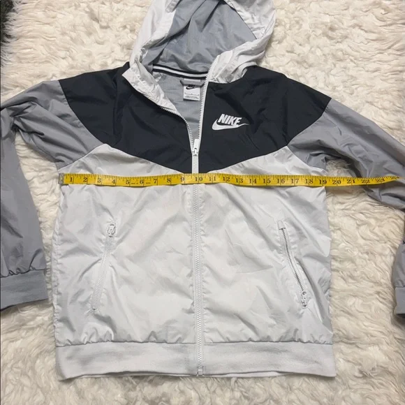 Nike Windrunner Jacket - Picture 4 of 9